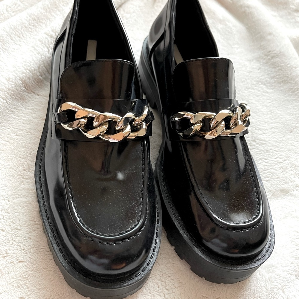 Loafer gold chain
